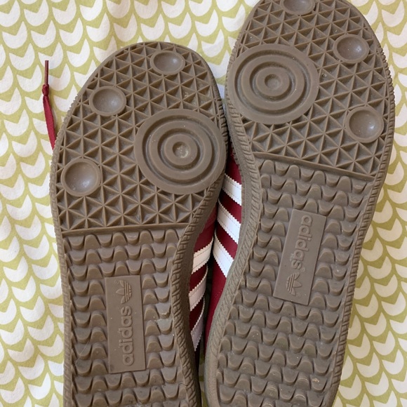 Mens Adidas Samba, maroon/deep red, size 13 - Picture 4 of 5